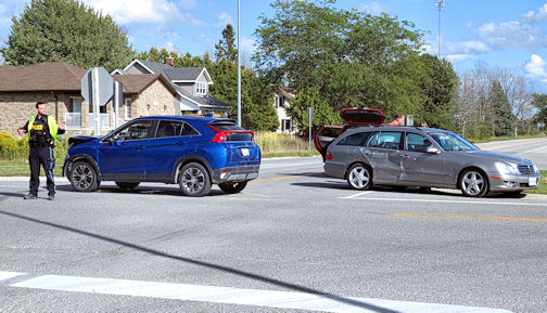 Minor two-vehicle collision on Highway 21 at Amberley