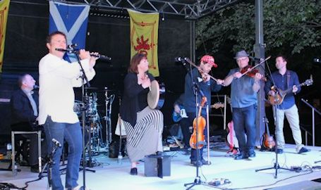 Thousands pack Victoria Park, Kincardine, for East Coast Celtic Concert