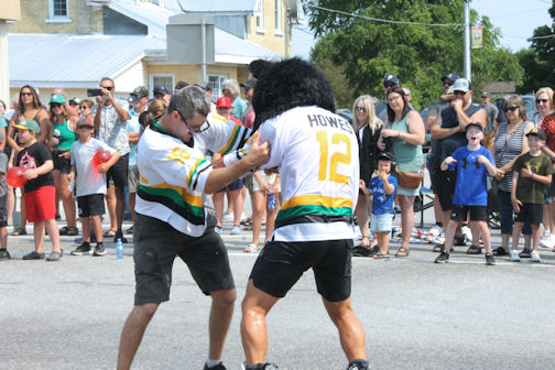 ​Massive crowd turns out for mammoth parade at Ripley Reunion