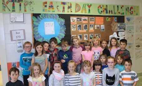 KTTPS marks Earth Week; Elgin Market has visit from Peregrine Falcon