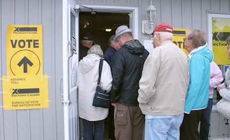 Long line-up at first advance poll Friday afternoon in Kincardine