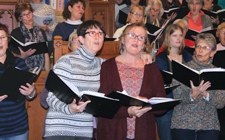 Kincardine Community Singers fine-tuning Christmas concert