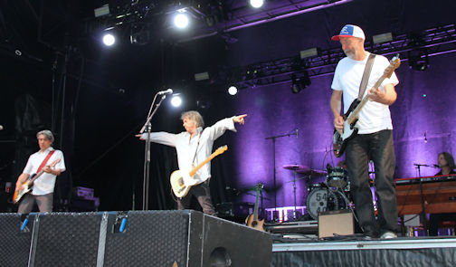 Crowd rocks to the tunes of 54·40 at Kincardine Scottish Festival